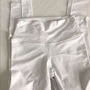 White alo leggings